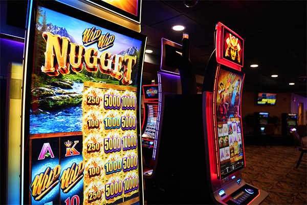 What are Community Slot Machines